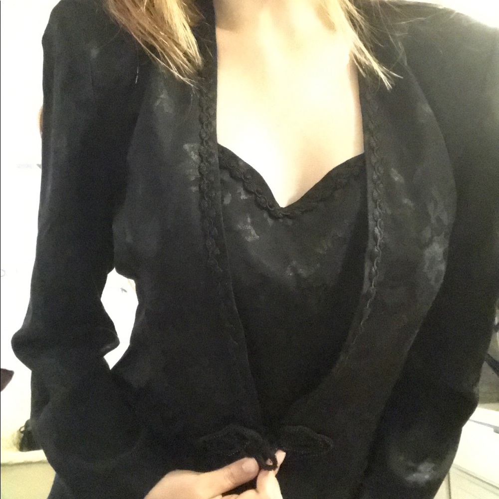 Super sexy padded shouldered 80s top